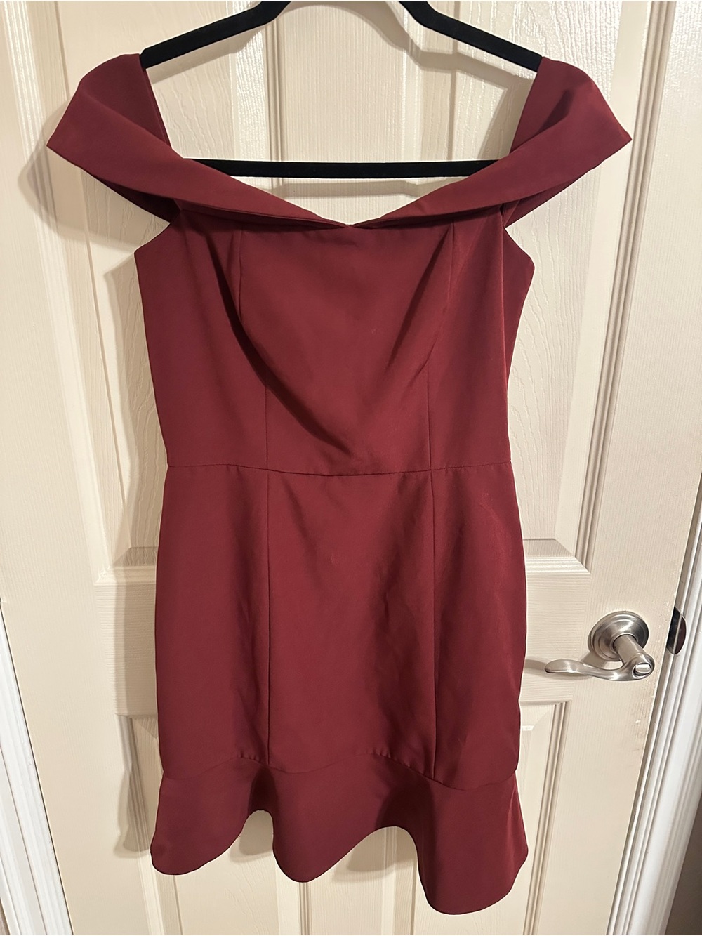 Gianni Bini One-Shoulder Wine Red Off-The-Shoulder Dress, Sz 4